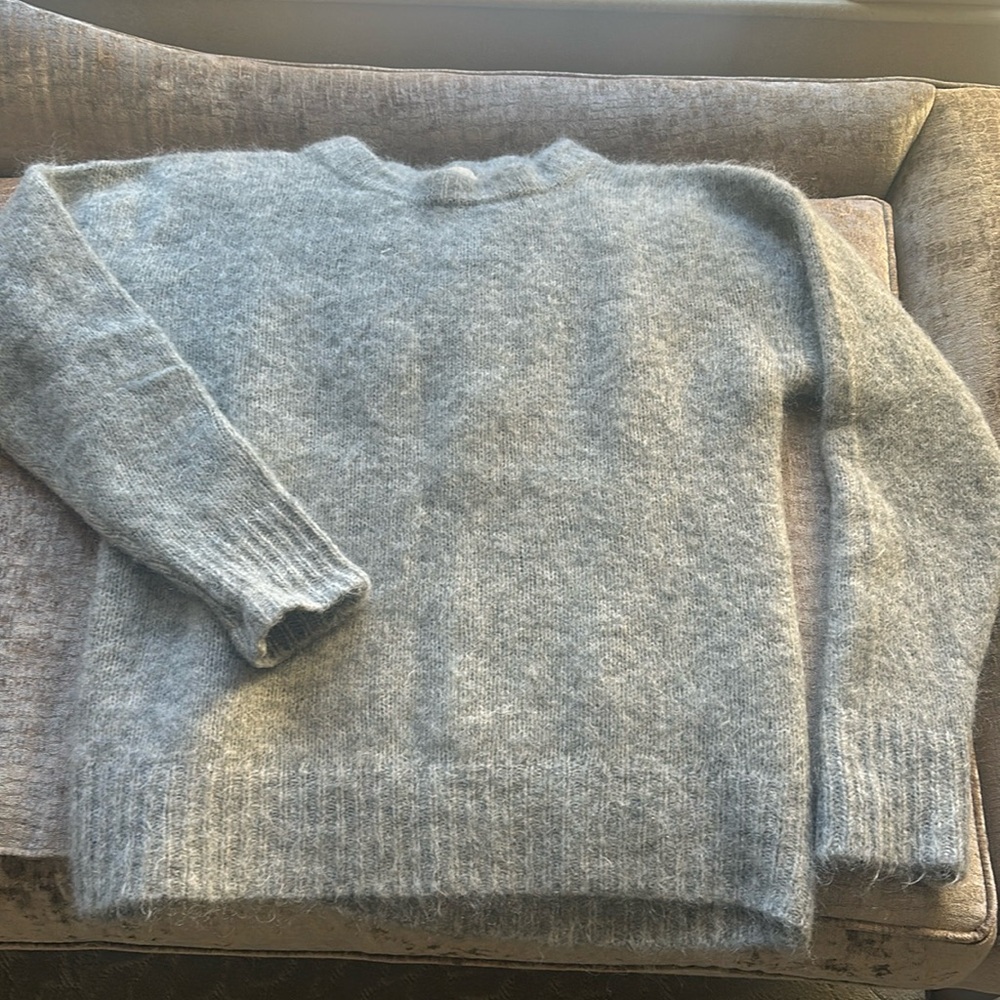 H&M WOMENS MOHAIR AND WOOL BLEND WINTER SWEATER SIZE SMALL